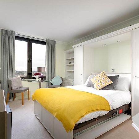Point West Apartments ลอนดอน ภายนอก รูปภาพ
