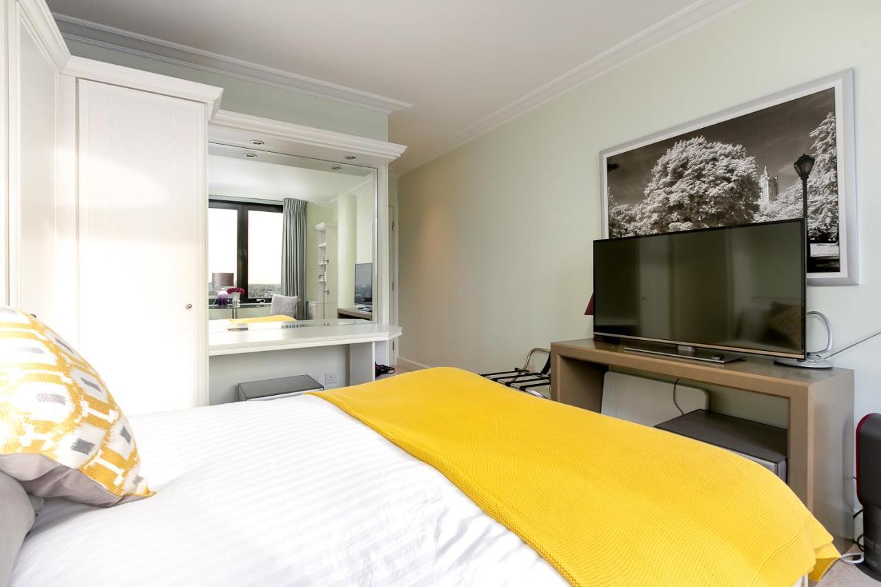 Point West Apartments ลอนดอน ภายนอก รูปภาพ