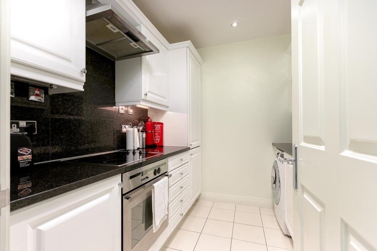 Point West Apartments ลอนดอน ภายนอก รูปภาพ