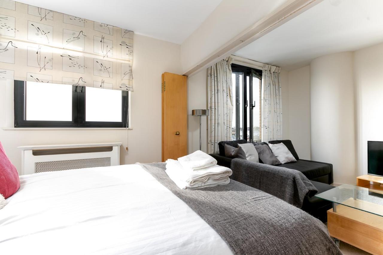 Point West Apartments ลอนดอน ภายนอก รูปภาพ