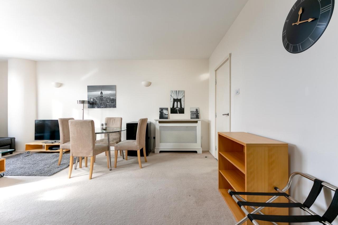 Point West Apartments ลอนดอน ภายนอก รูปภาพ